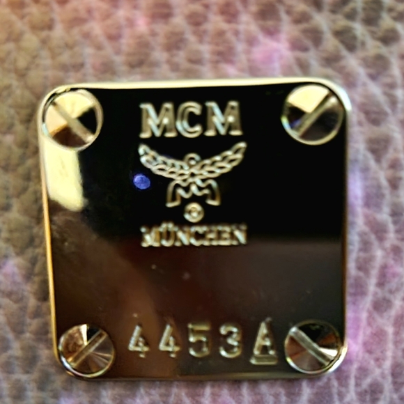 MCM Galaxy Visetos Medium Shopper Multicolor Monogram Canvas and Leather. - Picture 5 of 16